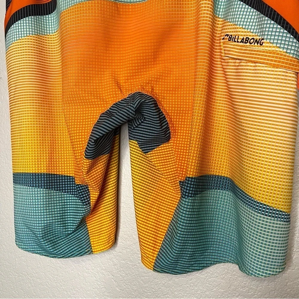 Billabong Platinum X Men's Bright Colors Swim Surf Shorts Size 38
